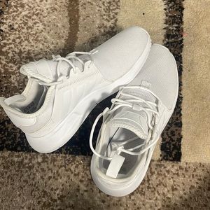 Adidas shoes size 5 1/2